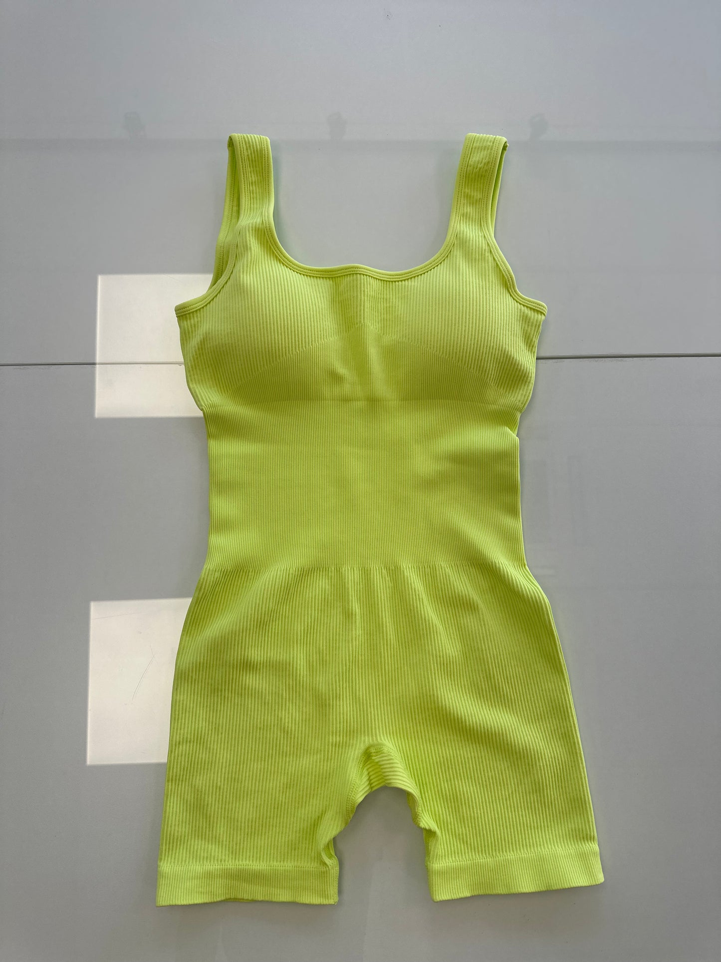 Macaquinho curto Verde Lima G