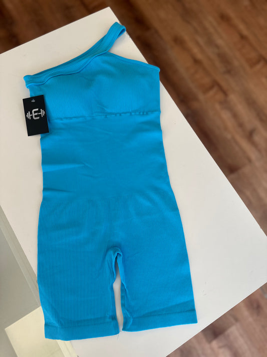 Macacão Fitness Curto by Exclusiva um ombro só Azul claro  - G