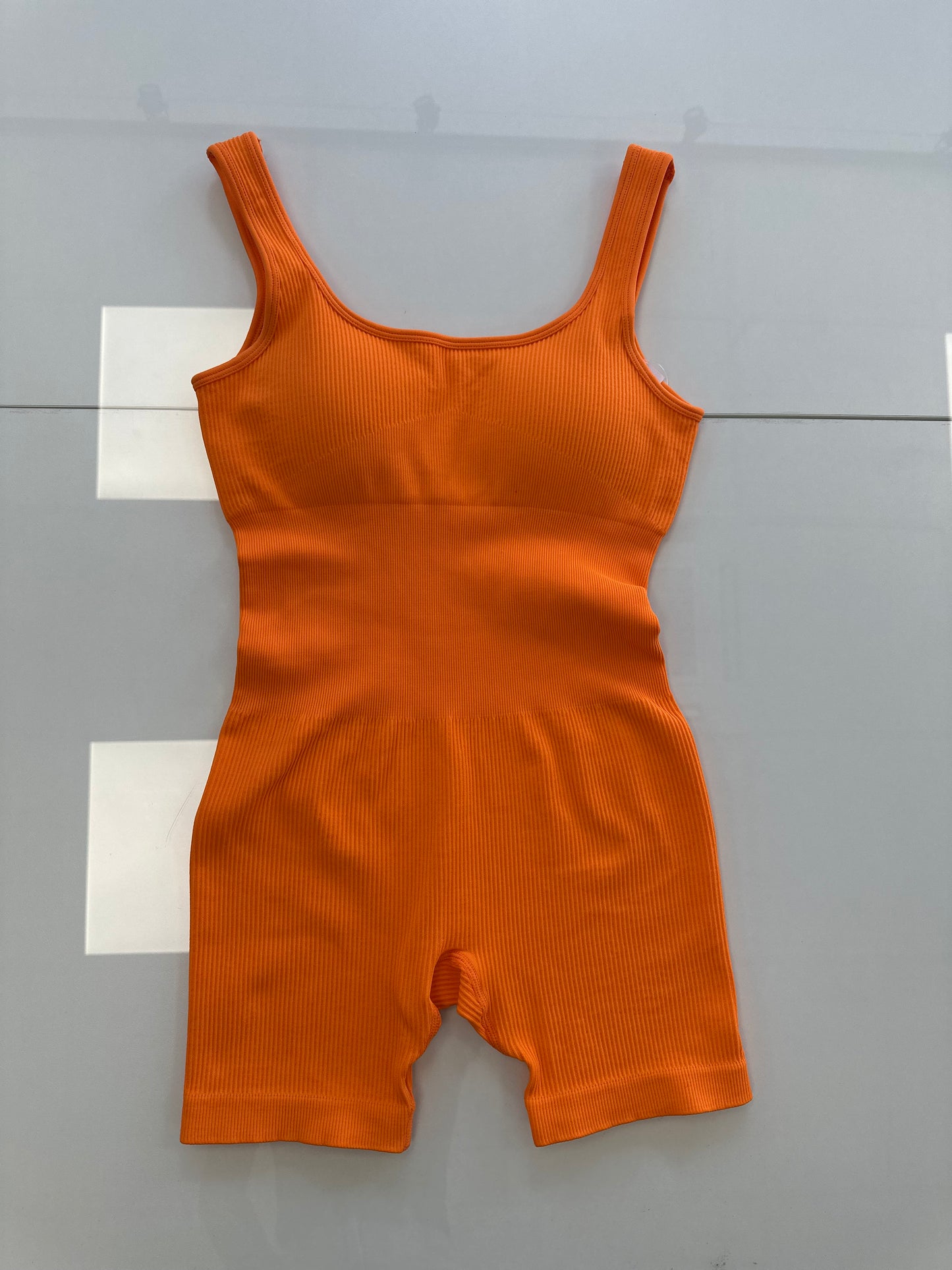 Macaquinho curto Laranja M