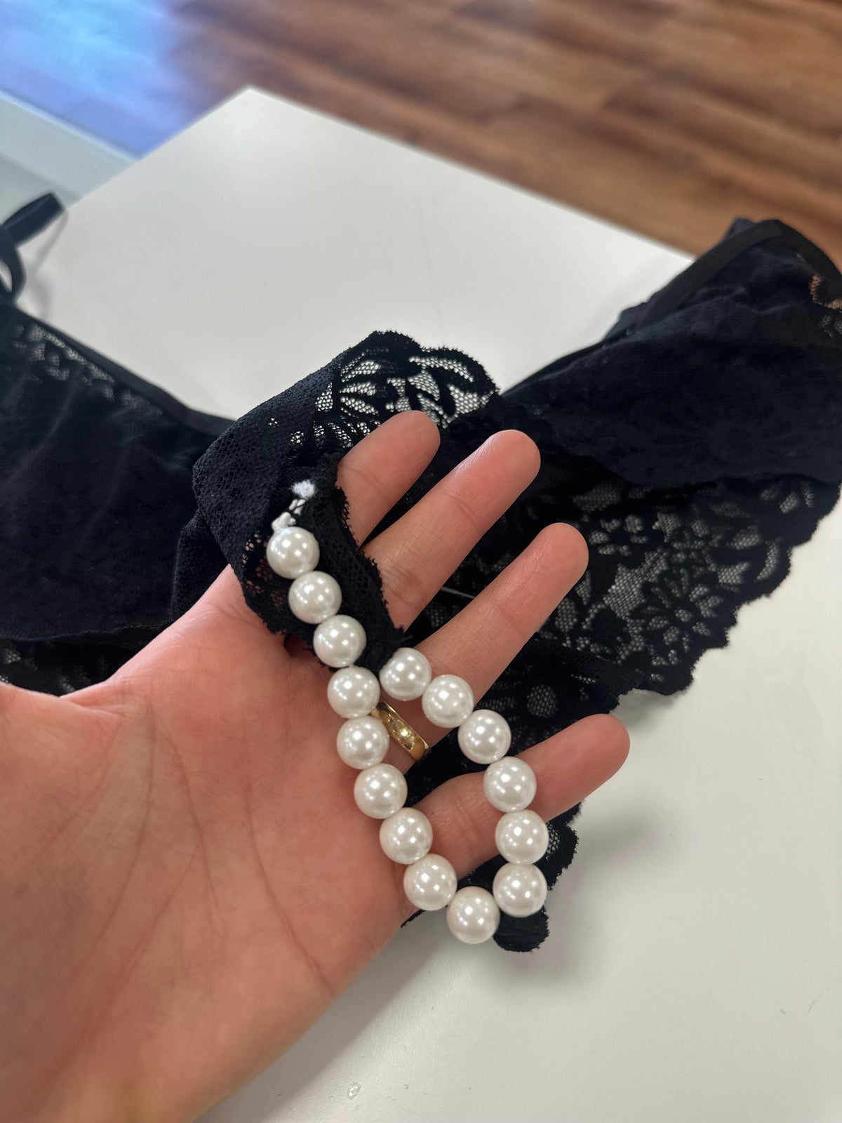 Calcinha Tailandesa Pérolas Fio Dental Renda - tamanho único - Preto
