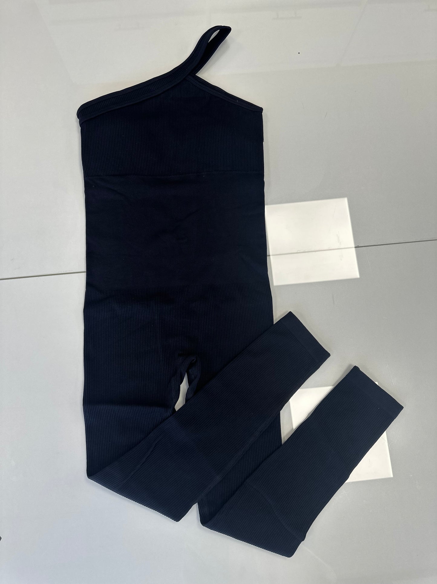 Macacão Fitness by Exclusiva um ombro só  PRETO- M